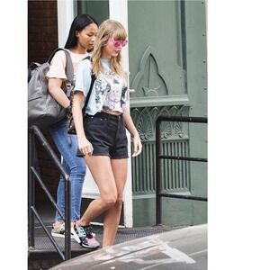 Steve Madden cliff trainer as seen on Taylor Swift 5.5 size 5 1/2
